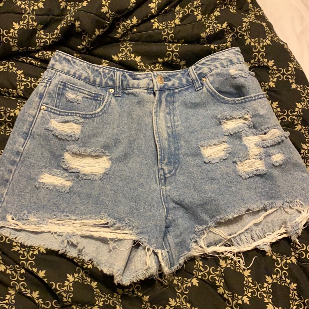 Forever 21 ripped shorts